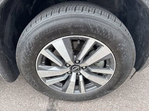 Certified 2024 Nissan Pathfinder SL w/ Black Appearance Package AWD/4WD image 42