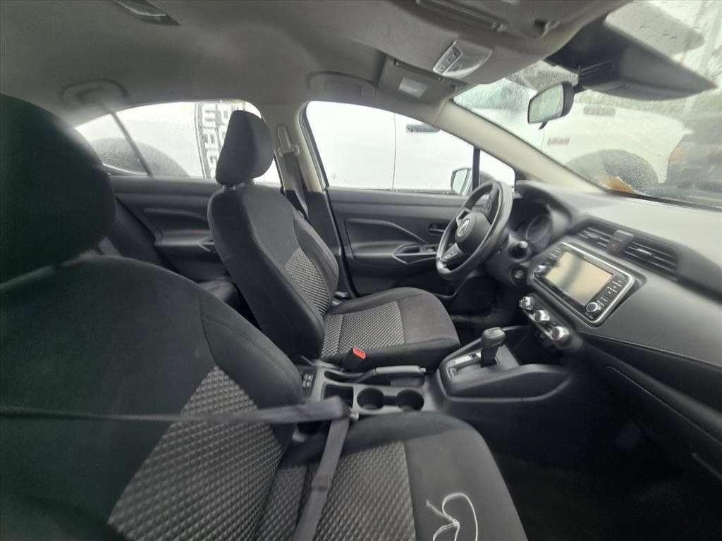 Used 2024 Nissan Versa S FWD image 7