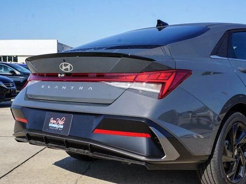 New 2026 Hyundai Elantra SEL Sport Premium FWD image 5