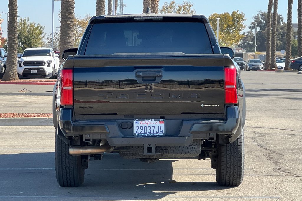 Certified 2025 Toyota Tacoma TRD Off-Road AWD/4WD image 6