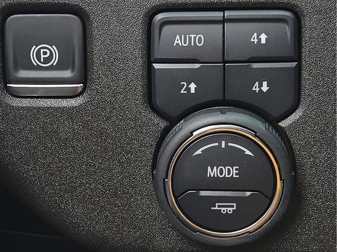 Used 2025 Chevrolet Silverado 2500 High Country AWD/4WD image 16