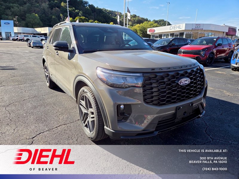 New 2027 Ford Explorer ST-Line w/ Premium Package AWD/4WD image 1