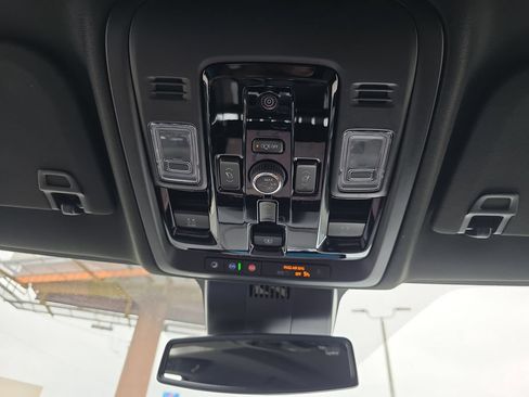 New 2026 GMC Yukon Denali w/ Sun & Power Step Package AWD/4WD image 29