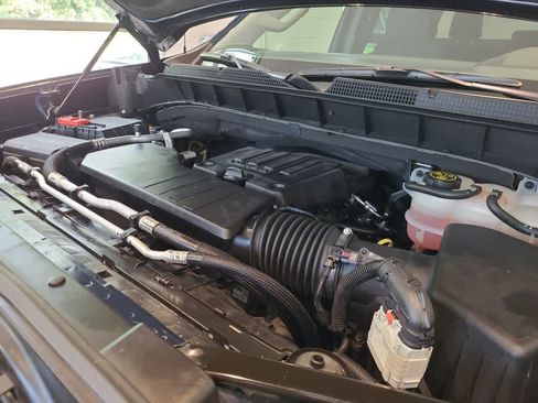 Used 2022 Chevrolet Silverado 1500 LT w/ Protection Package AWD/4WD image 18