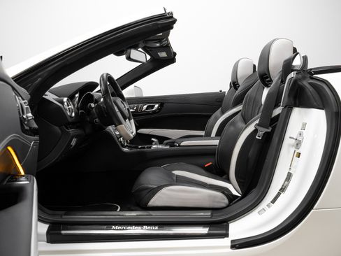 Used 2015 Mercedes-Benz SL 550 SL 550 image 6