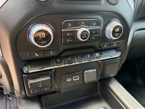 Used 2020 GMC Sierra 1500 Elevation w/ Elevation Value Package RWD image 24