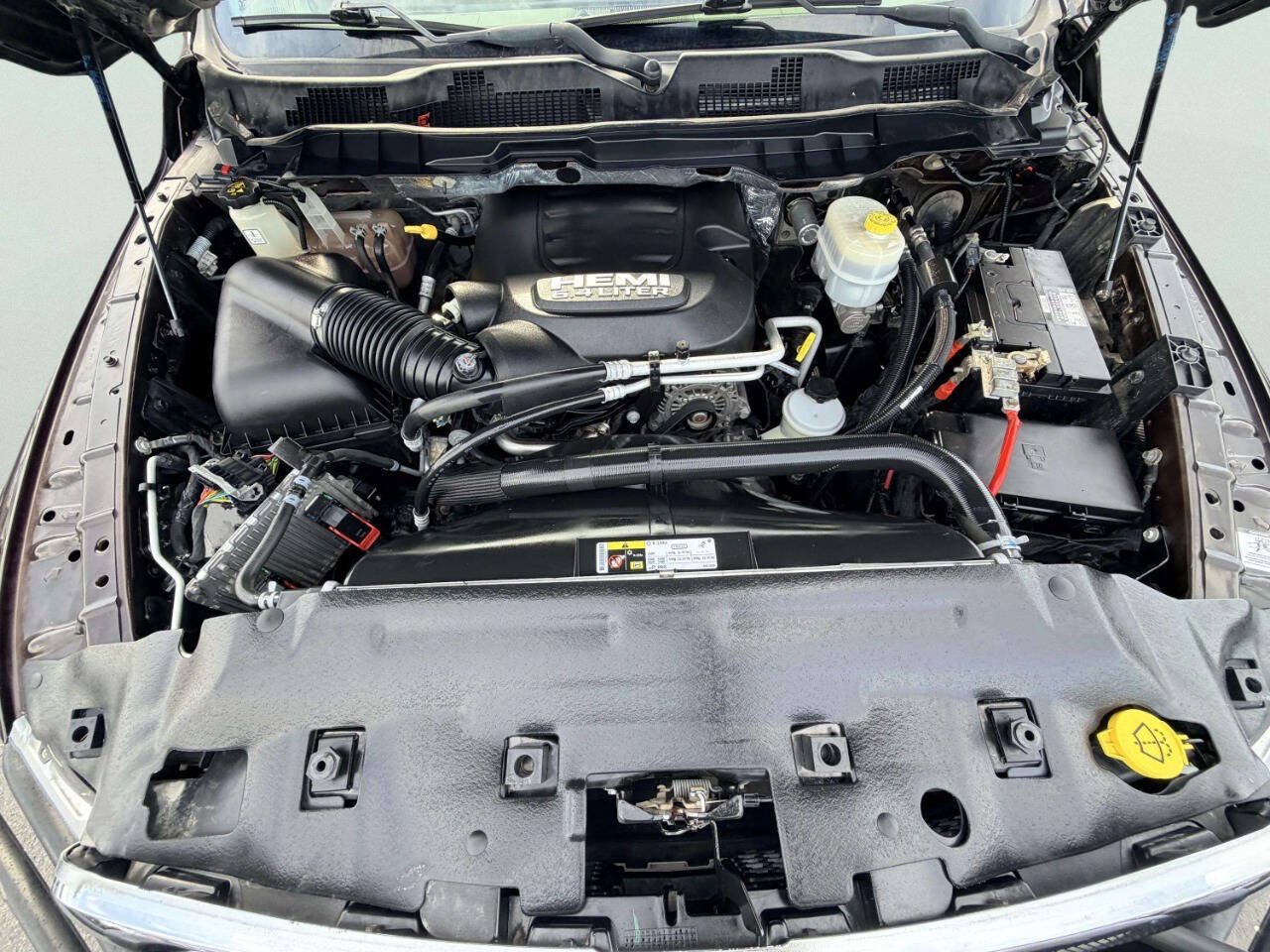 Used 2017 RAM 2500 SLT AWD/4WD image 12
