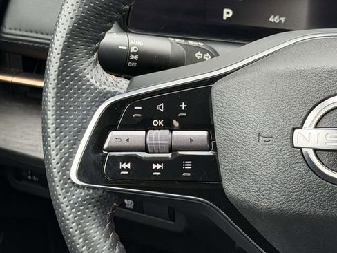 Used 2023 Nissan Ariya FWD image 17