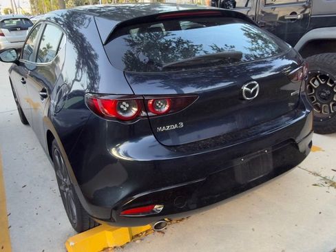 Used 2020 MAZDA MAZDA3 Hatchback FWD image 5