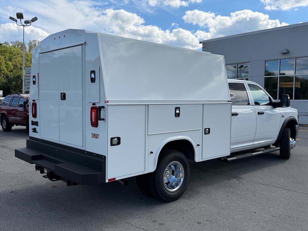 New 2026 RAM 3500 Tradesman AWD/4WD image 4