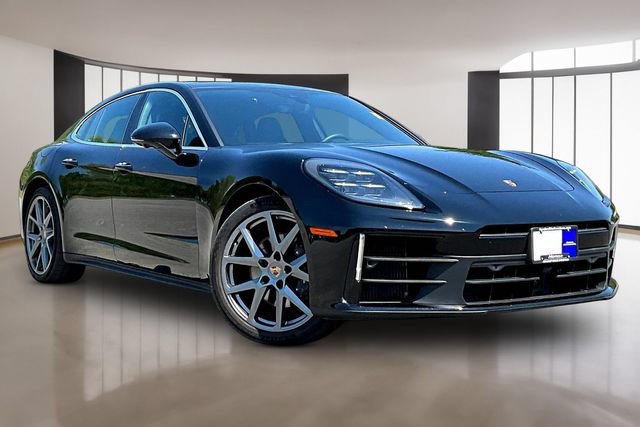Used 2025 Porsche Panamera RWD image 3