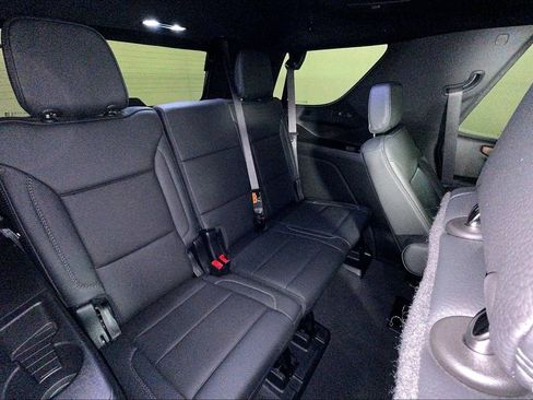 Used 2026 GMC Yukon Denali w/ Sun & Power Step Package AWD/4WD image 30