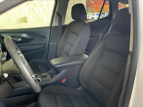 Used 2023 GMC Terrain SLE w/ Driver Convenience Package image 7