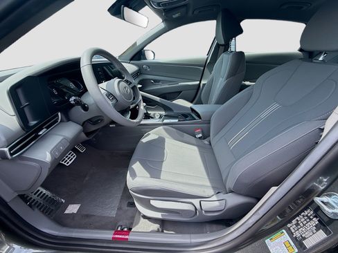 New 2026 Hyundai Elantra Sport FWD image 14