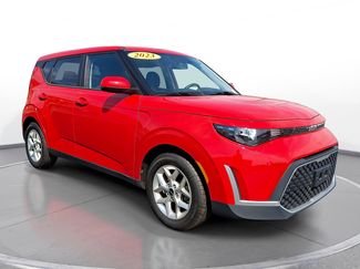 Used 2023 Kia Soul LX w/ LX Technology Package FWD video 1