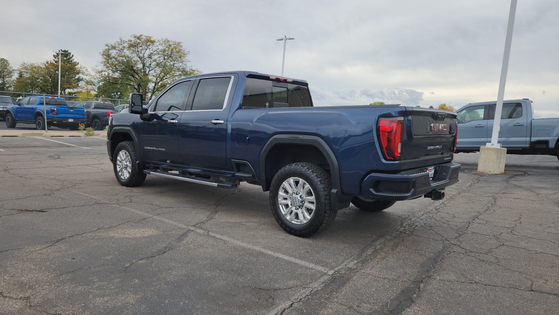 Used 2021 GMC Sierra 2500 Denali w/ Denali Ultimate Package AWD/4WD image 8