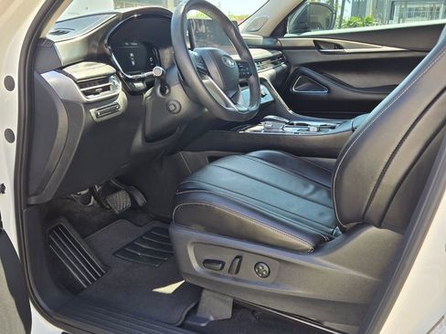 Certified 2025 INFINITI QX60 Luxe image 13