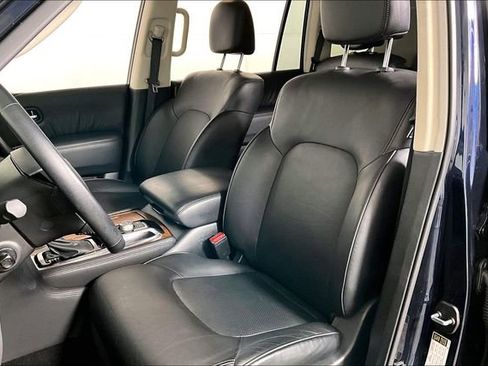 Used 2024 Nissan Armada SL w/ Captain's Chairs Package image 25