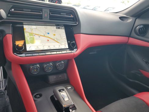 Certified 2024 Nissan Z Performance w/ Floor Mat Package image 14