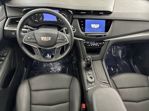 Used 2025 Cadillac XT5 Sportv w/ Technology Package AWD/4WD image 28