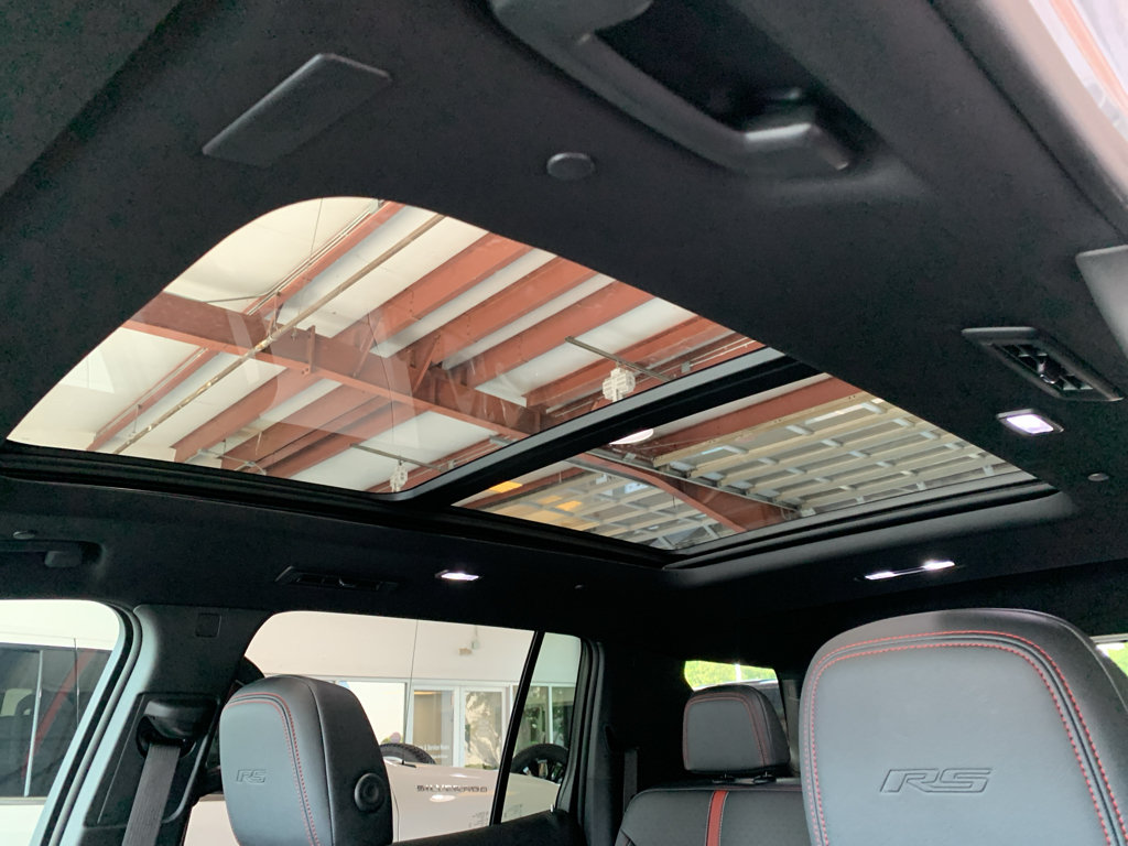 New 2026 Chevrolet Traverse RS w/ LPO, Floor Liner Package FWD image 26