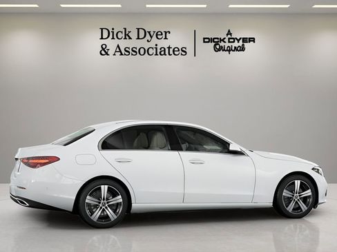Used 2025 Mercedes-Benz C 300 Sedan image 7