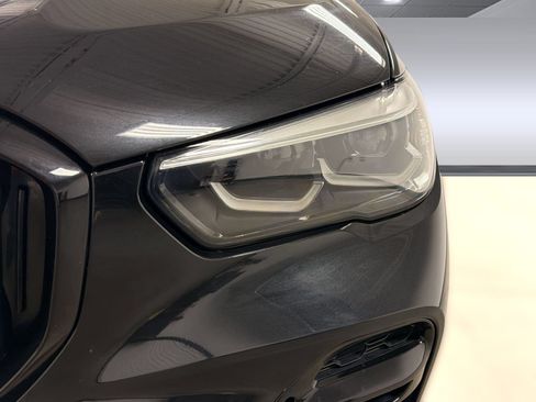 Used 2022 BMW X5 sDrive40i w/ M Sport Package RWD image 11