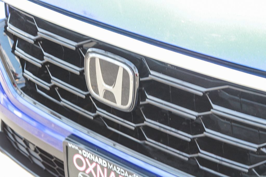 Used 2023 Honda CR-V EX-L image 9