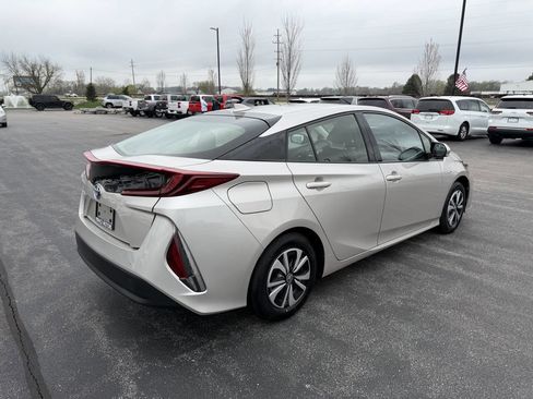 Used 2017 Toyota Prius Prime Plus FWD image 17