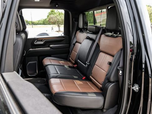 Used 2024 Chevrolet Silverado 2500 High Country w/ High Country Premium Package image 50