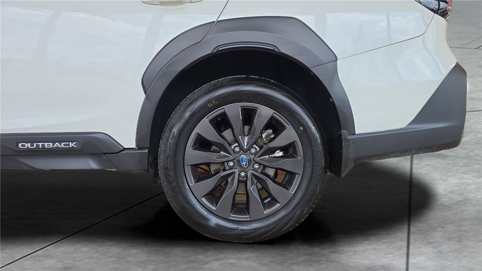 Used 2025 Subaru Outback Onyx Edition AWD/4WD image 31