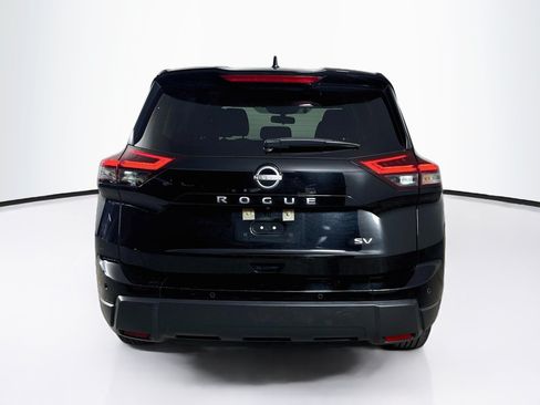 Used 2024 Nissan Rogue SV FWD image 29