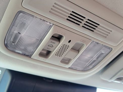 Used 2020 Honda Civic EX-L image 24