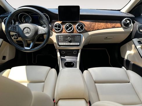 Used 2019 Mercedes-Benz GLA 250 4MATIC image 11