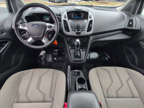 Used 2018 Ford Transit Connect XLT image 16