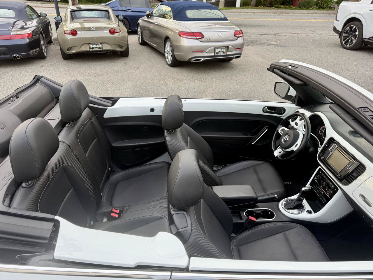 Used 2019 Volkswagen Beetle 2.0T SE FWD image 28