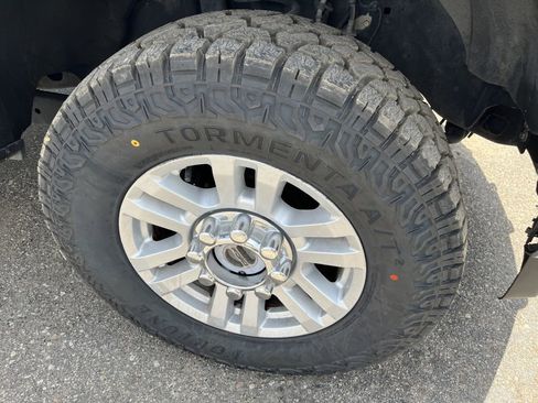 Used 2018 Ford F250 XLT w/ XLT Value Package AWD/4WD image 15