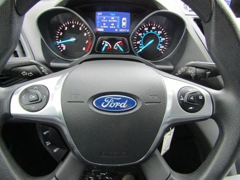 Used 2015 Ford Escape SE FWD image 18