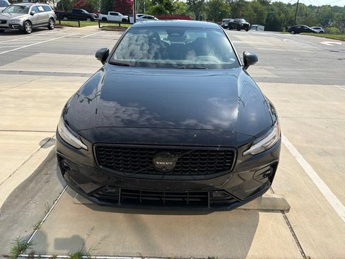 Used 2024 Volvo S60 B5 Plus w/ Climate Package FWD image 2