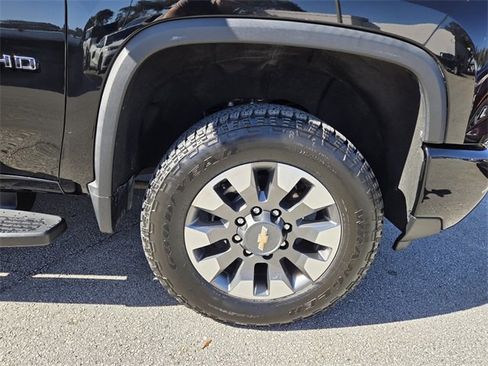 Used 2024 Chevrolet Silverado 2500 Custom w/ Custom Value Package image 25