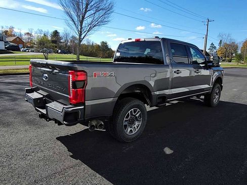 New 2026 Ford F250 Lariat w/ FX4 Off-Road Package image 8