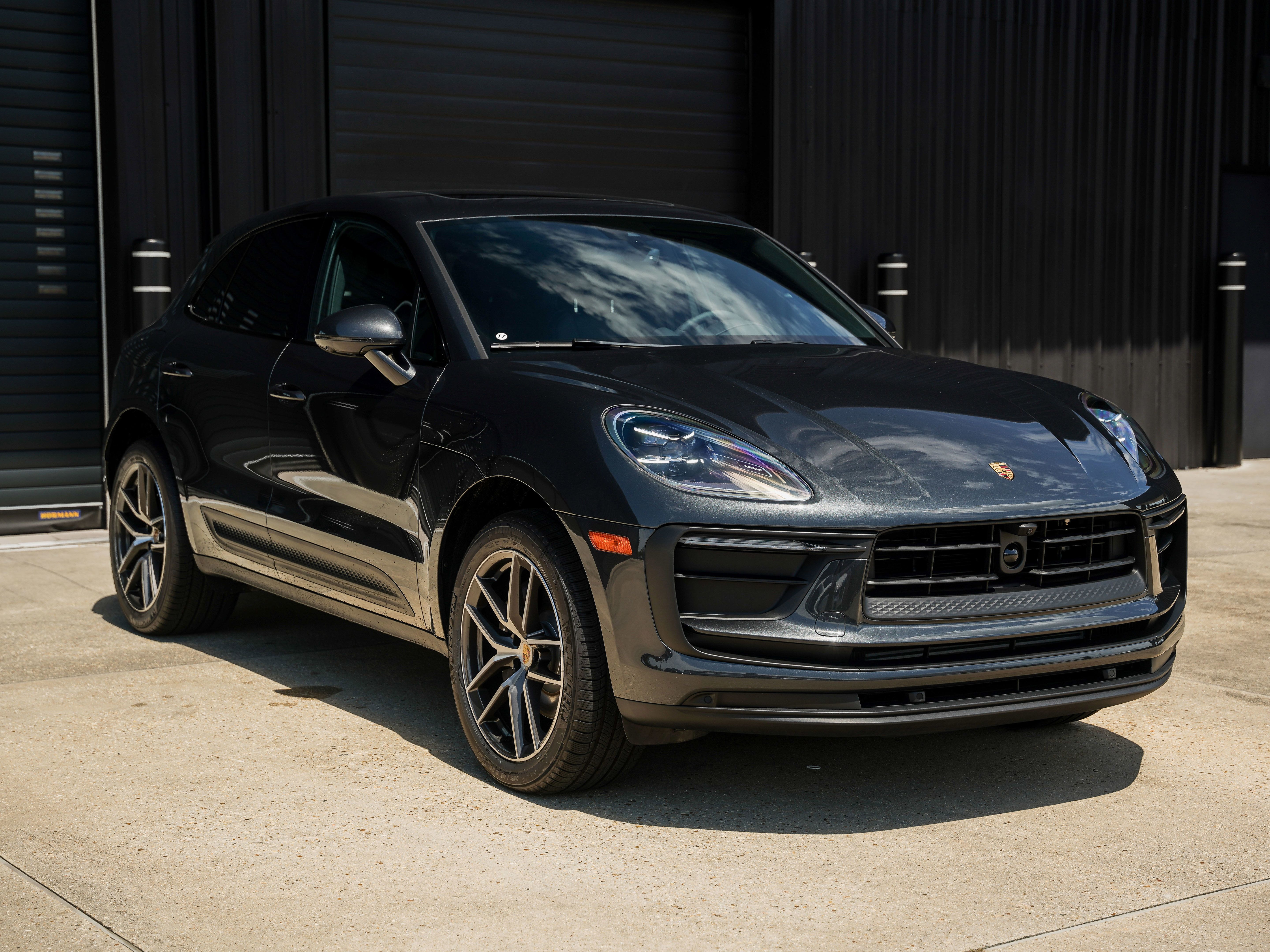 Certified 2026 Porsche Macan AWD/4WD image 7