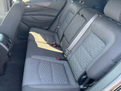 Used 2021 Chevrolet Equinox LT w/ Driver Convenience Package AWD/4WD image 12