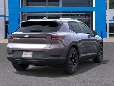 New 2026 Chevrolet Equinox EV LT image 4