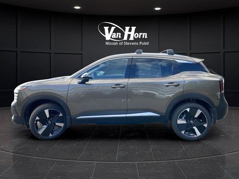 New 2026 Nissan Kicks SR w/ Cold Weather Package image 11