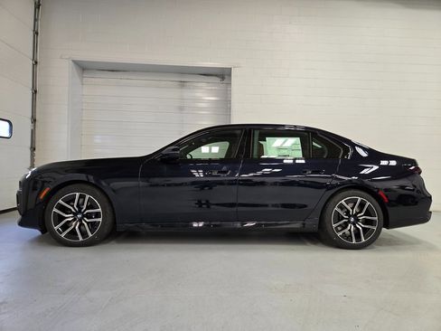 New 2025 BMW 760i xDrive w/ Executive Package image 4