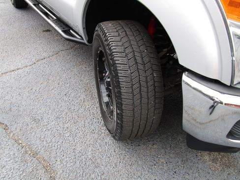 Used 2016 Ford F250 Lariat w/ Lariat Ultimate Package image 34