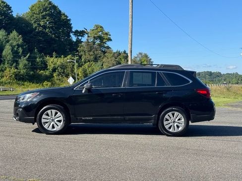 Used 2019 Subaru Outback 2.5i AWD/4WD image 4