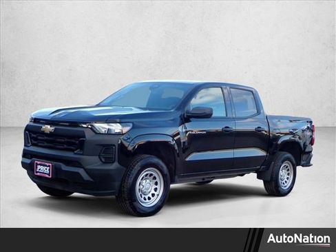 Used 2024 Chevrolet Colorado W/T image 1