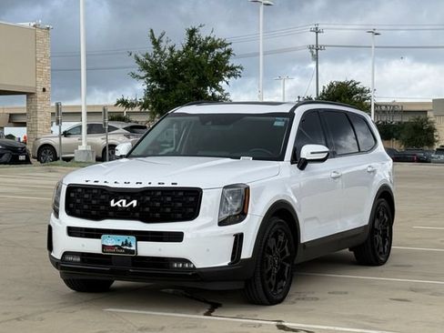 Used 2022 Kia Telluride SX w/ SX Prestige Package AWD/4WD image 7